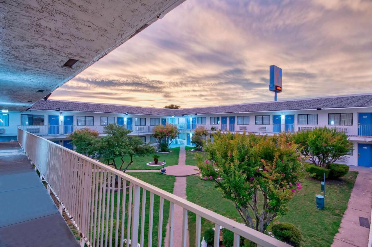 Motel 6-Austin, Tx - North Екстериор снимка